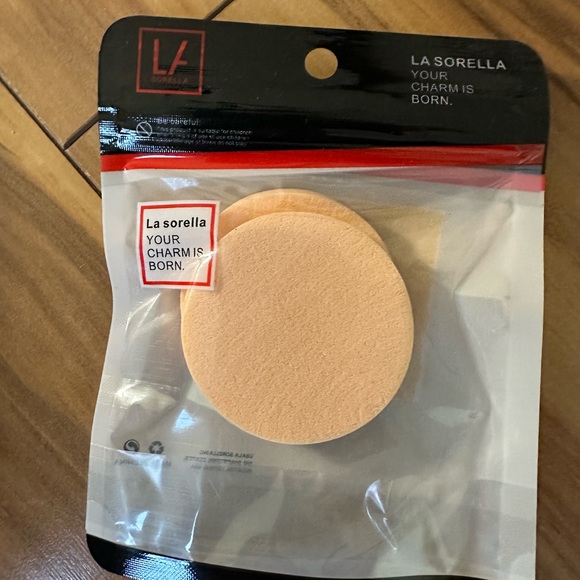 Beauty Sponges Lot of 7 NWT Please see pictures for details. - Picture 6 of 8